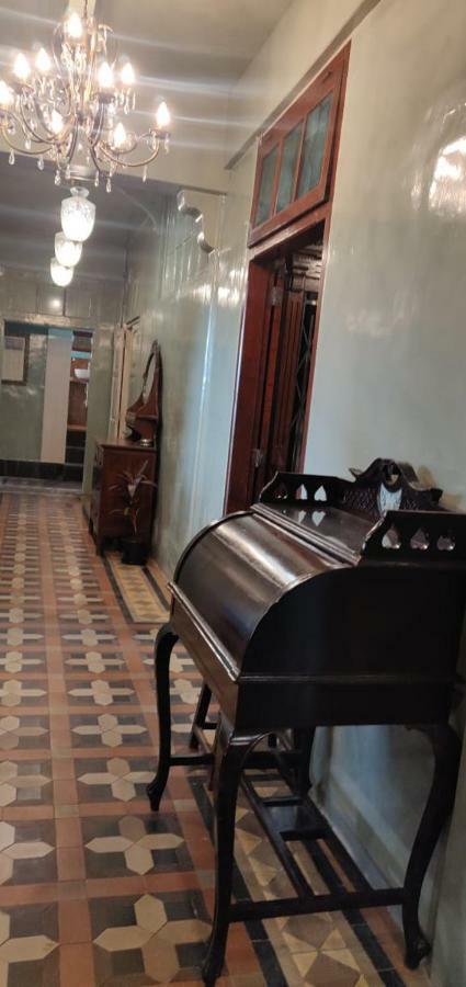 Hebbar'S Heritage Home Mumbai Rom bilde